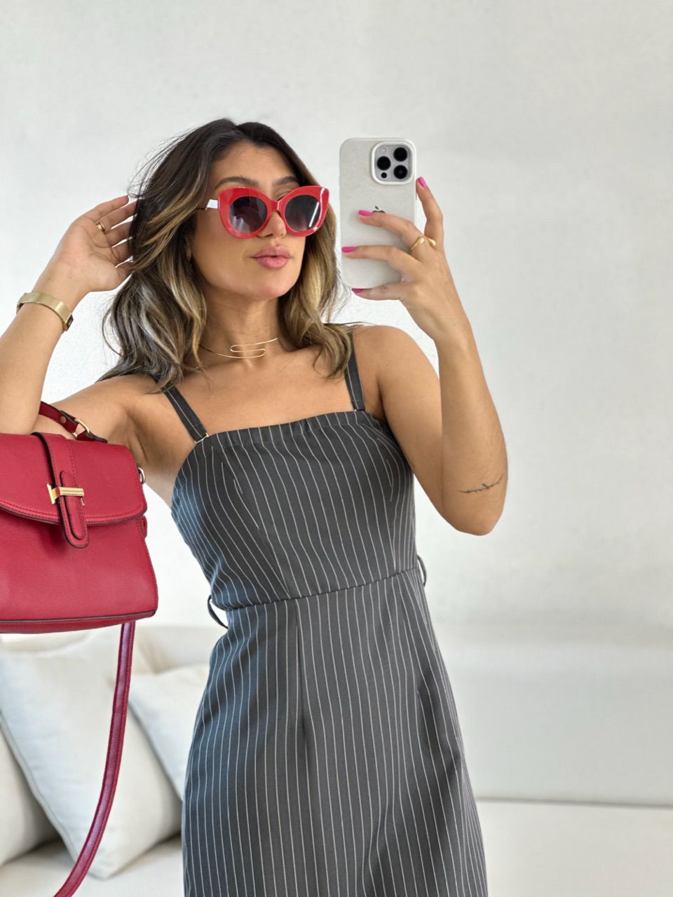 VESTIDO ANA CLÁUDIA RISCA DE GIZ CINZA