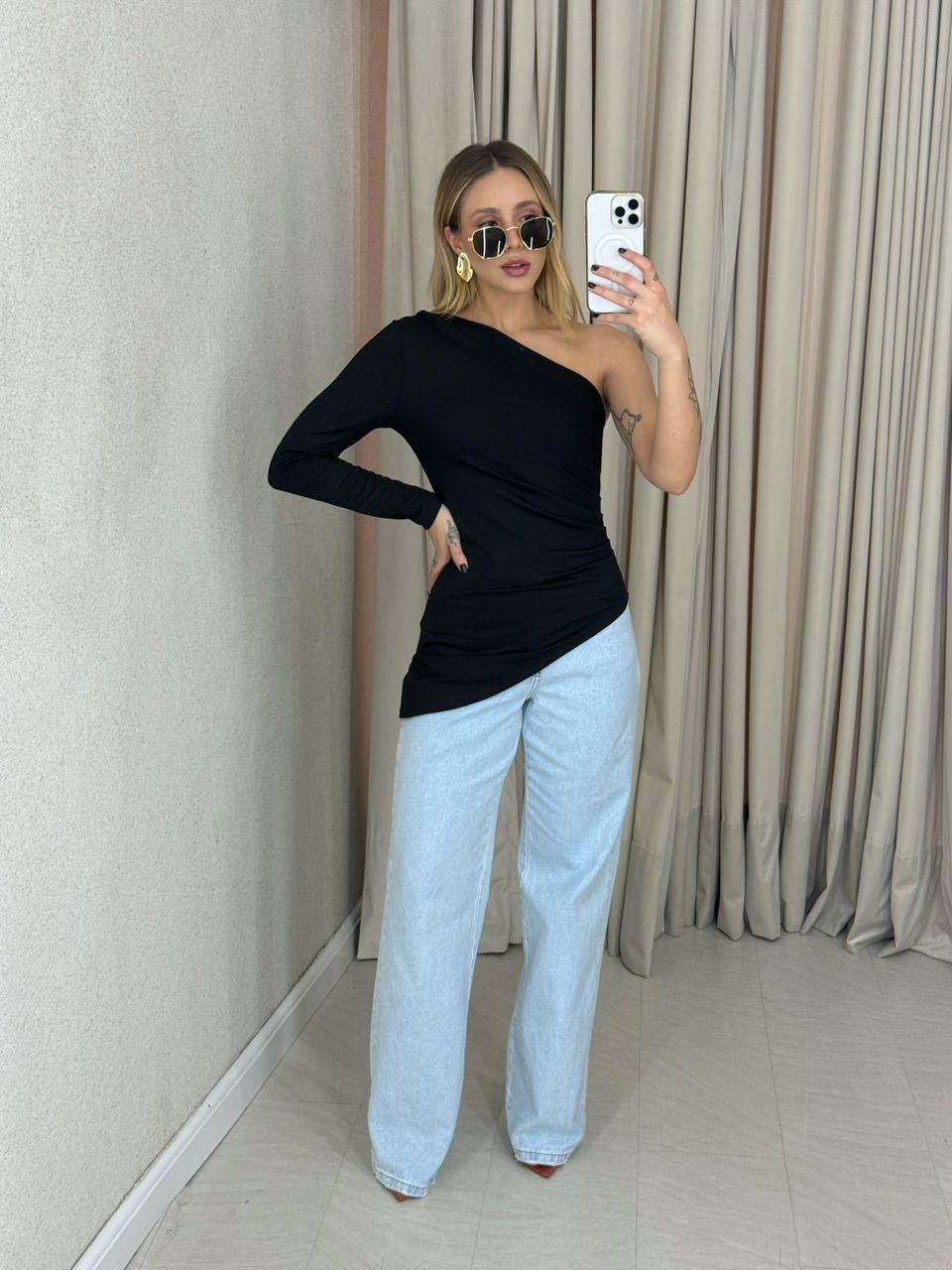 BLUSA ANNE NULA MANGA PRETA