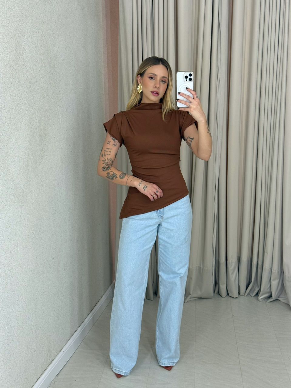 BLUSA CARLA ASSIMÉTRICA MARROM