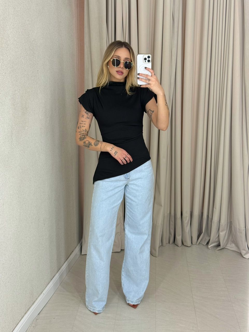BLUSA CARLA ASSIMÉTRICA PRETA
