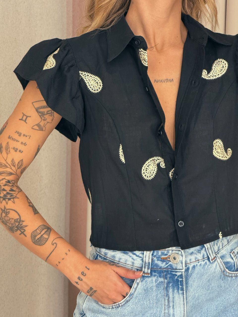 CAMISA BOTÕES GOTA PRETA