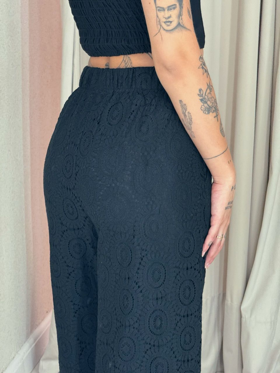CALÇA GRAZI RENDA PRETA