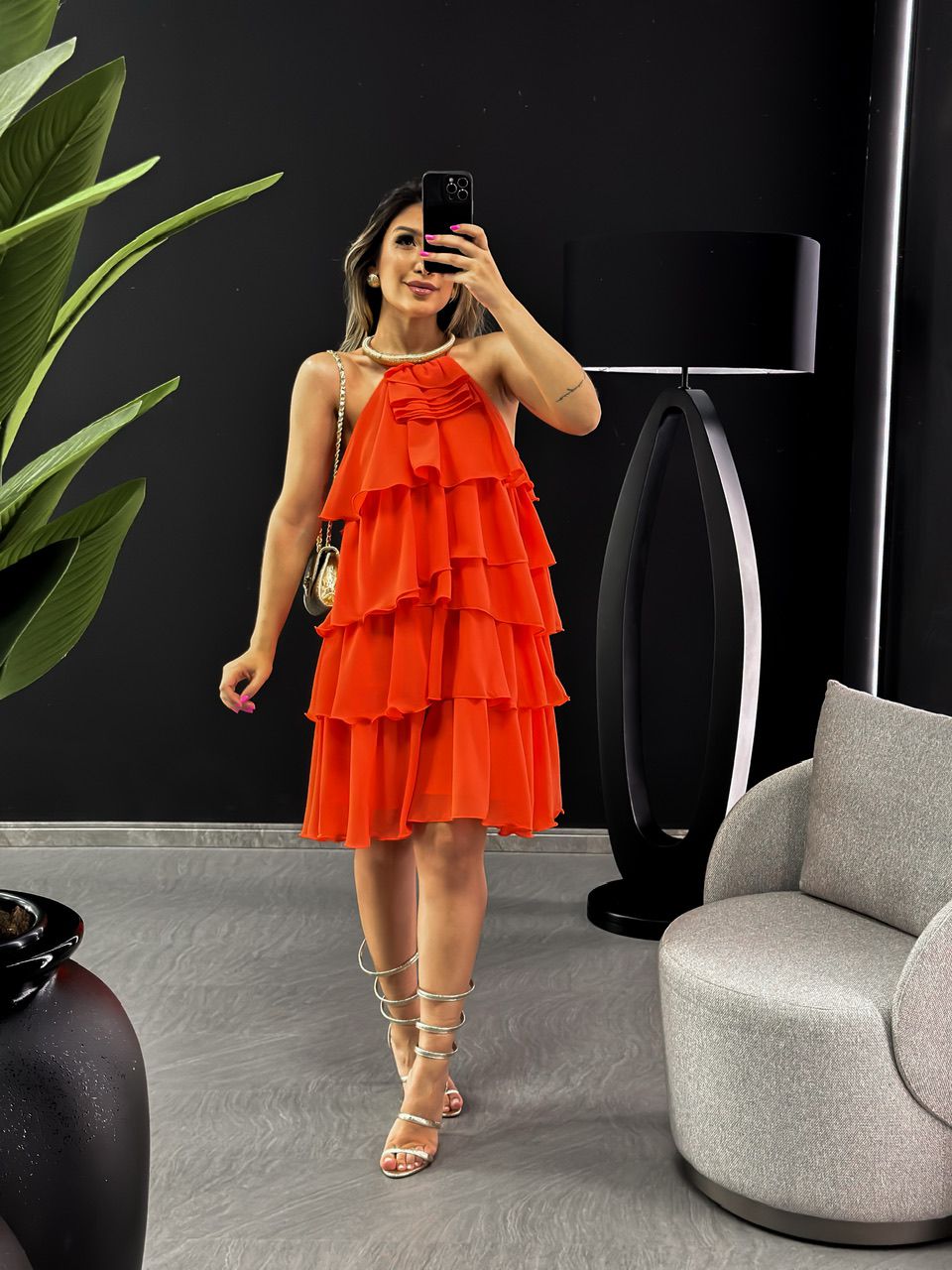 VESTIDO MIA CURTO BABADO LARANJA