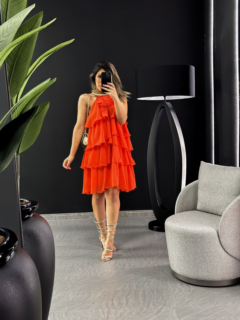 VESTIDO MIA CURTO BABADO LARANJA