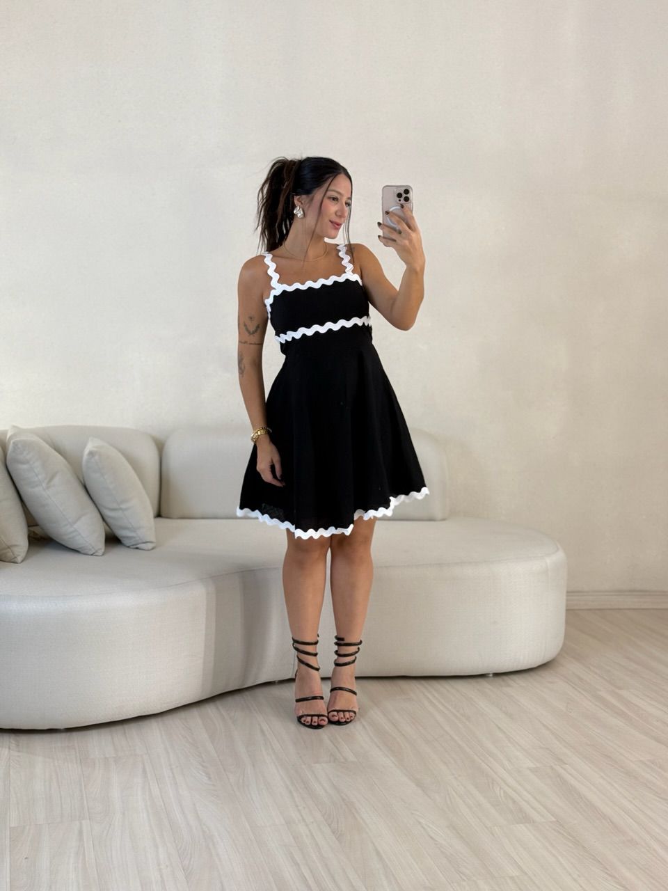 VESTIDO DANDARA CURTO PRETO