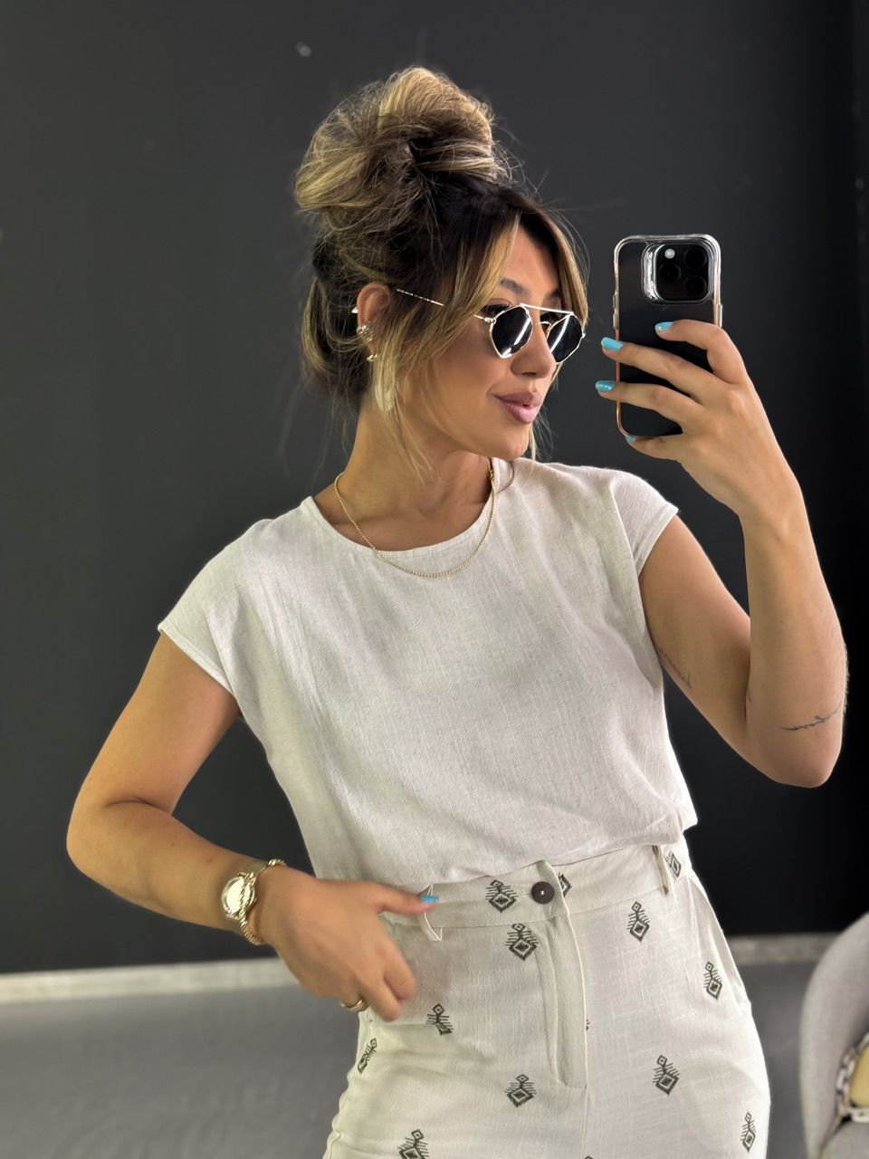 BLUSA BOTÕES COSTAS CRU - 0048070132 - CAROLLA FERRARO