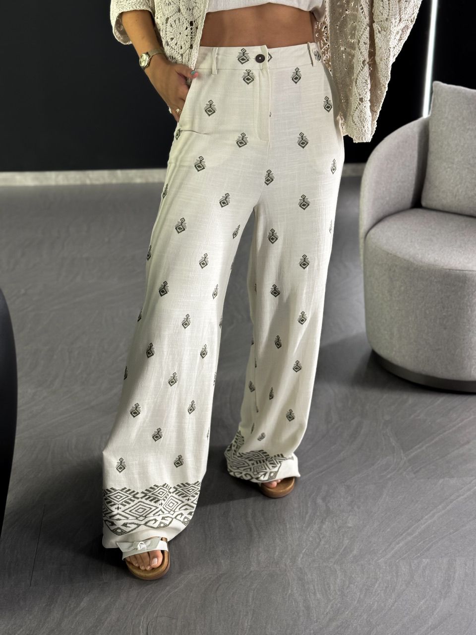 CALÇA LAURA ÉTNICA CRU - 0048040132 - CAROLLA FERRARO