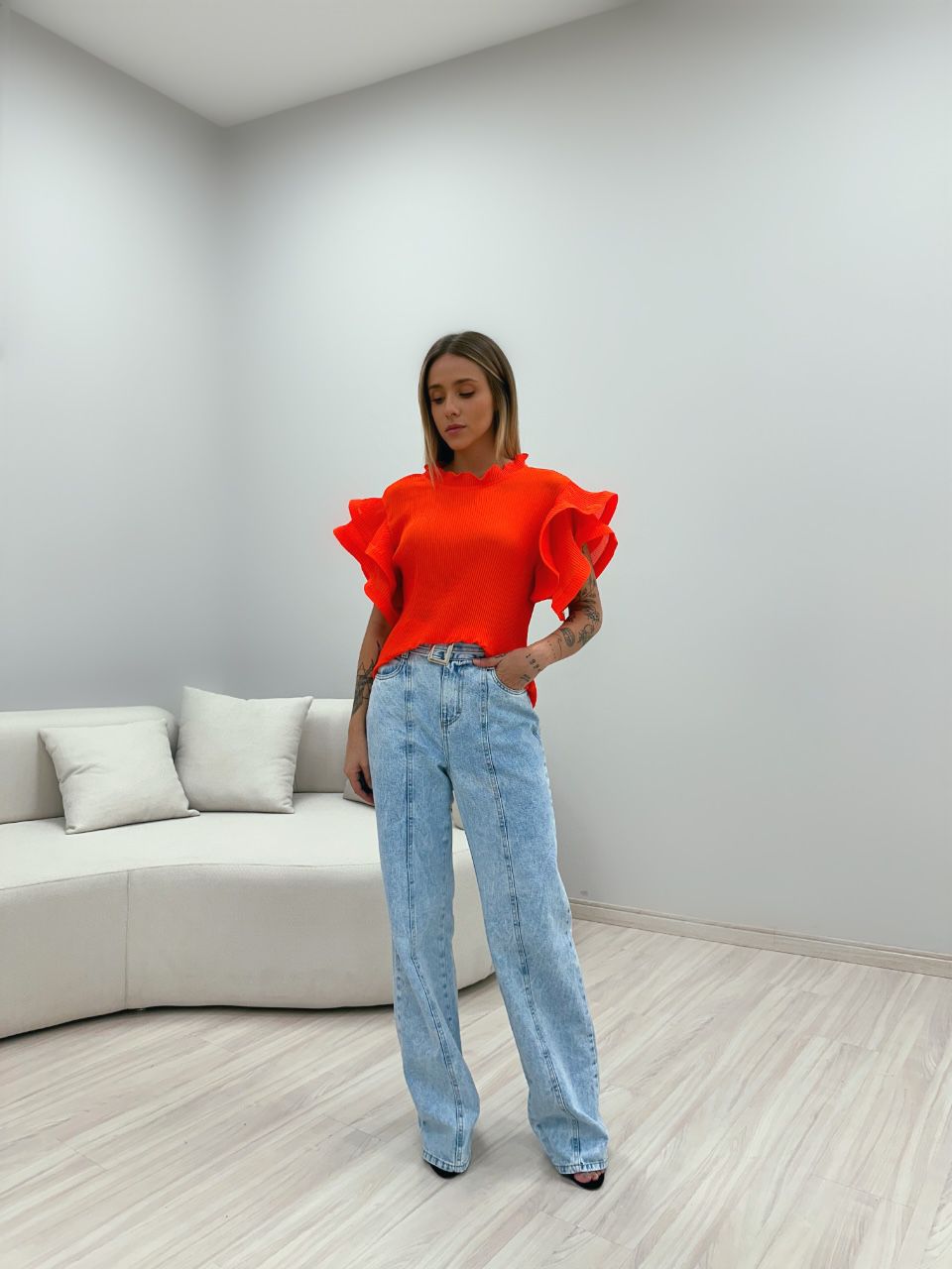 BLUSA BIANCA PLISSADA LARANJA