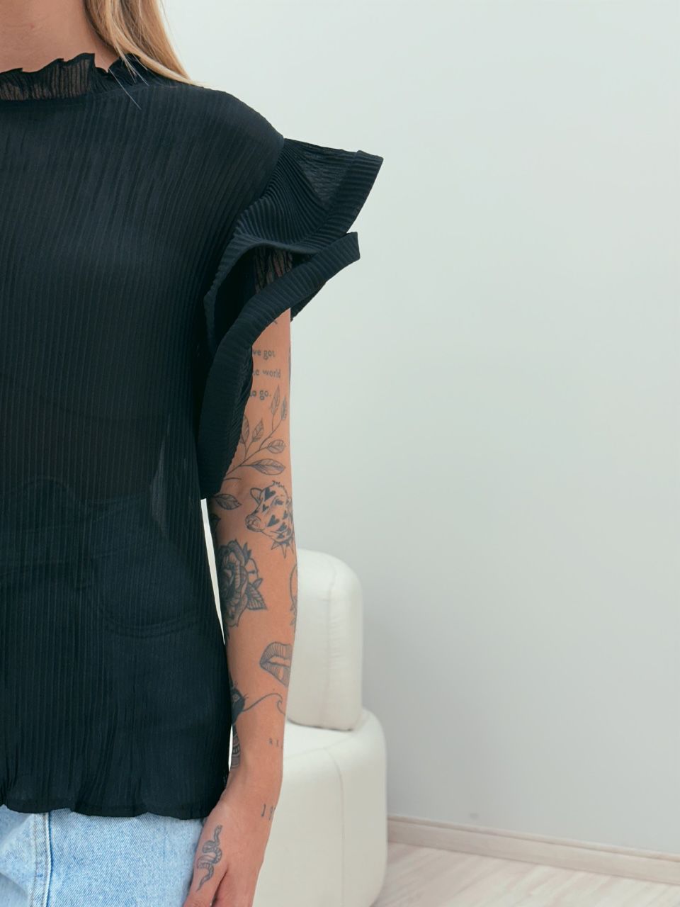 BLUSA BIANCA PLISSADA PRETA