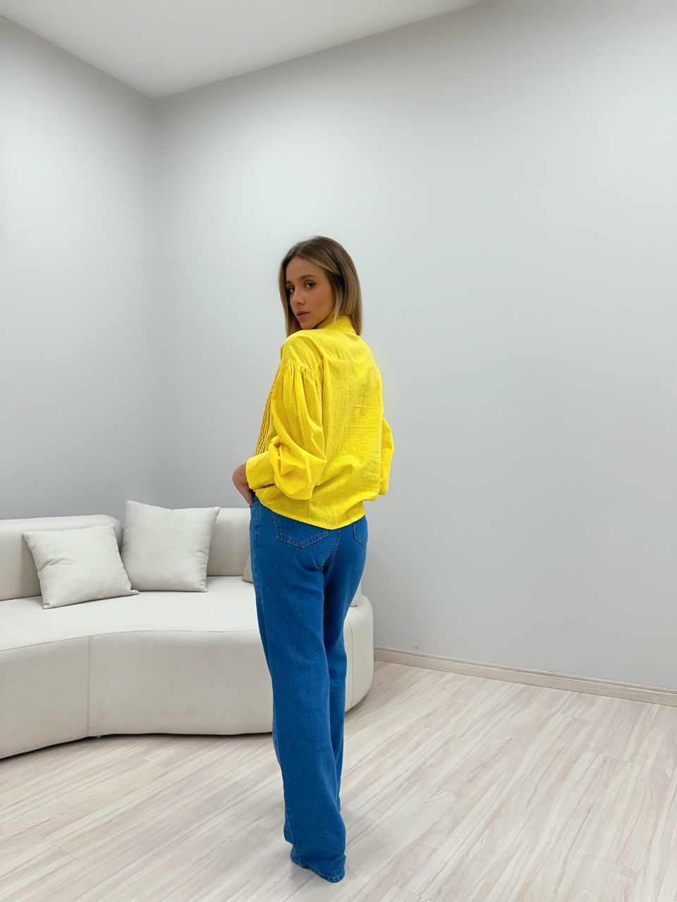 CAMISA BOTÕES PÉROLA AMARELA