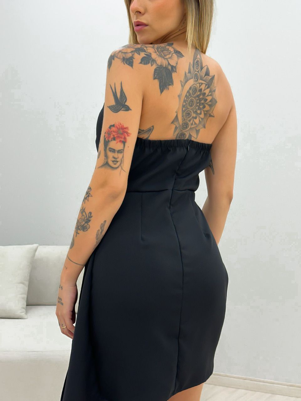 VESTIDO ISABELA CURTO PRETO