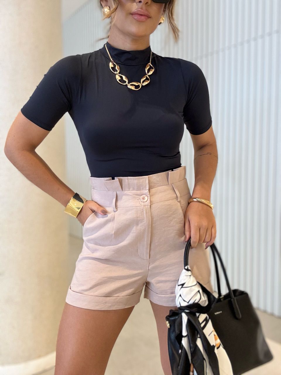 BLUSA HANA GOLA PRETA - 0061740033 - CAROLLA FERRARO
