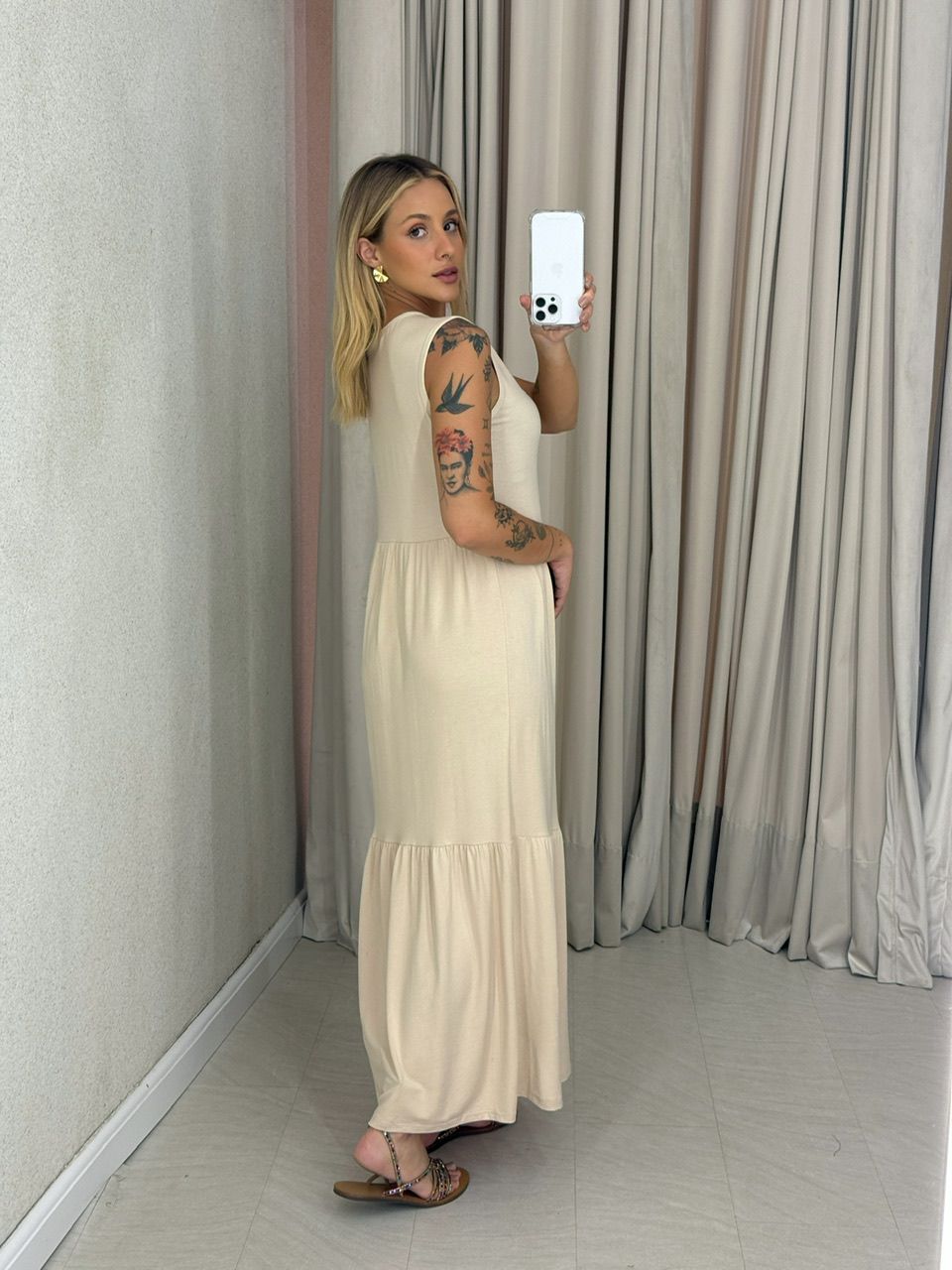 VESTIDO GILDA CAVADO Areia