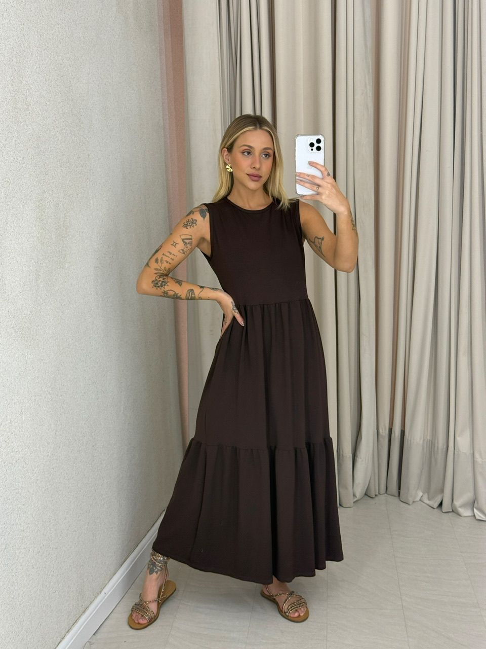 VESTIDO GILDA CAVADO Marrom