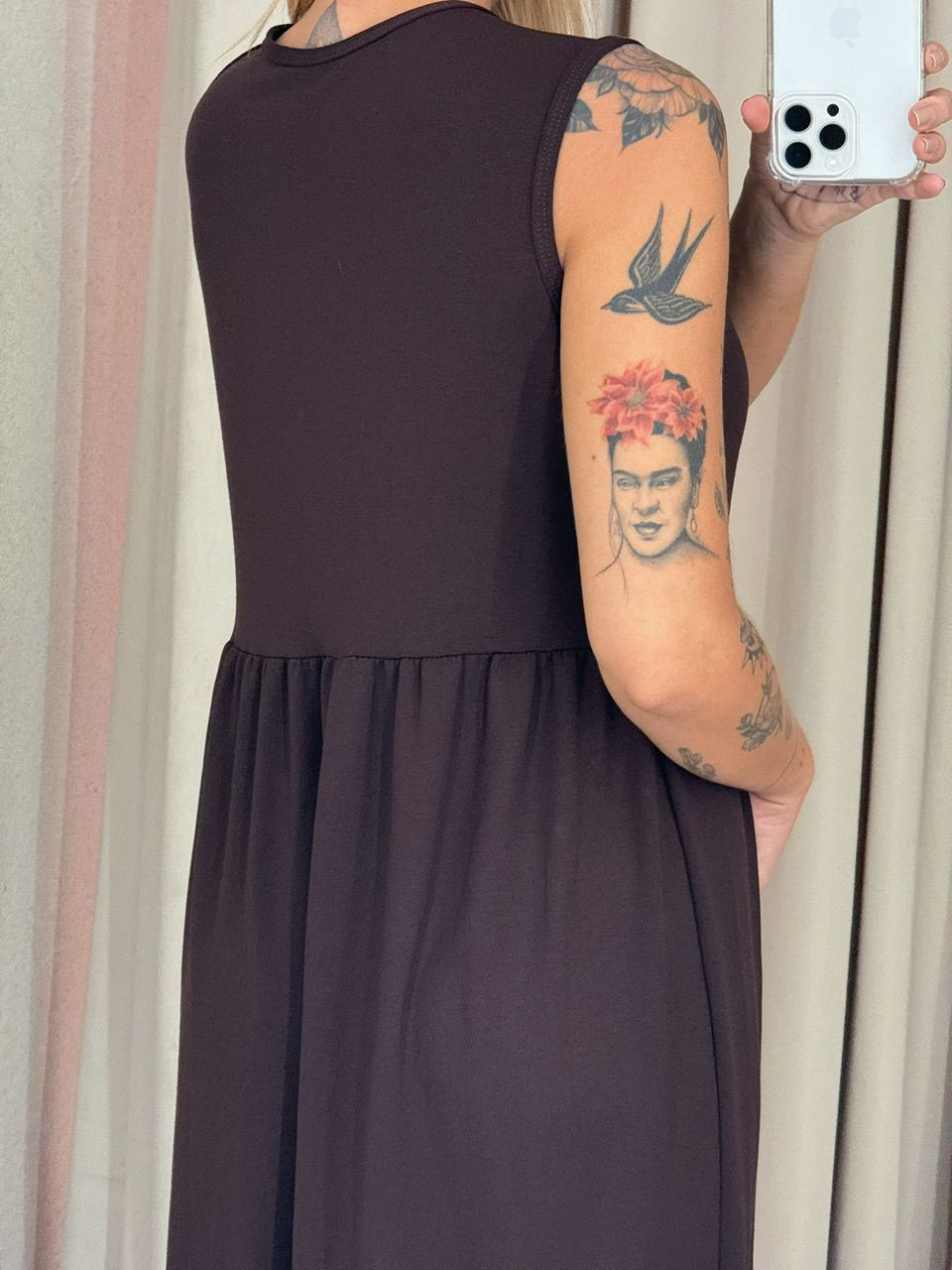 VESTIDO GILDA CAVADO Marrom