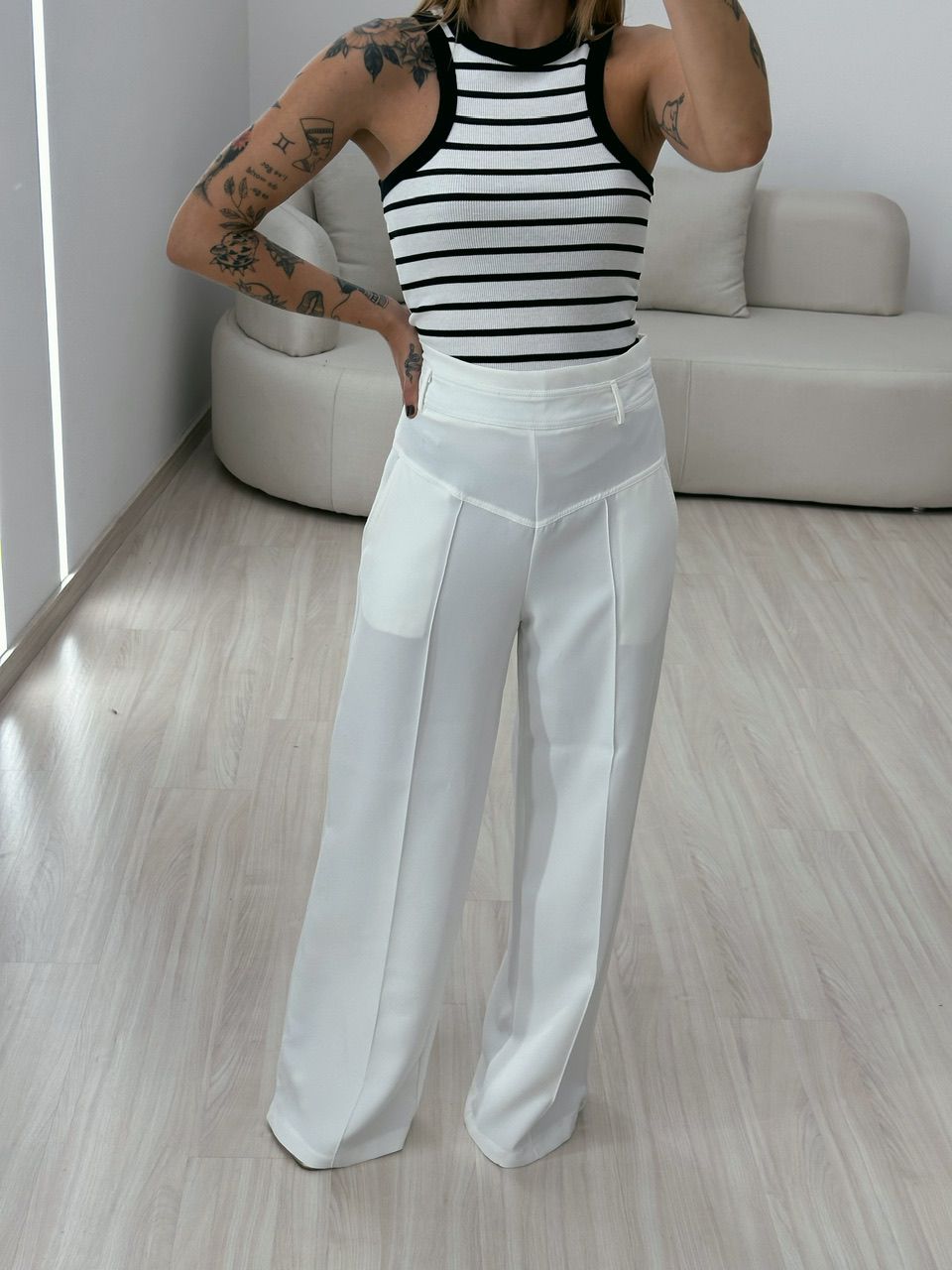 CALÇA MARTA CÓS ALTO PANTALONA OFF - 0050120048 - CAROLLA FERRARO