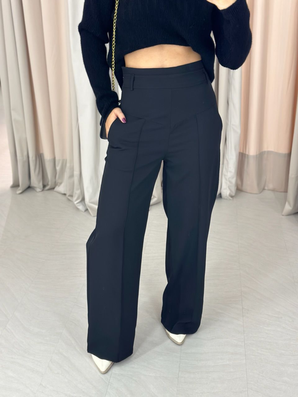 CALÇA MARTA CÓS ALTO PANTALONA PRETA - 0050120033 - CAROLLA FERRARO