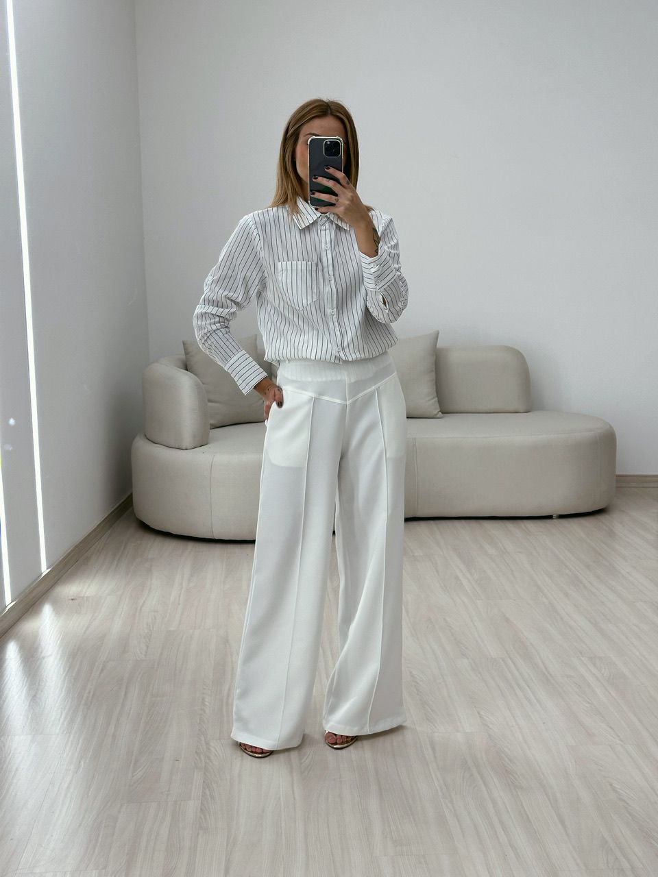 CAMISA OLIVIA LISTRADA BRANCA