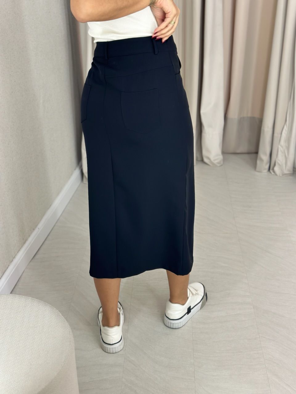 SAIA LOLA MIDI PRETA