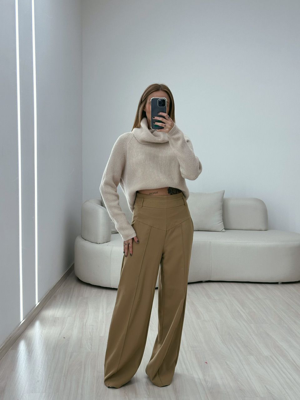 TRICOT GOLA ALTA AREIA