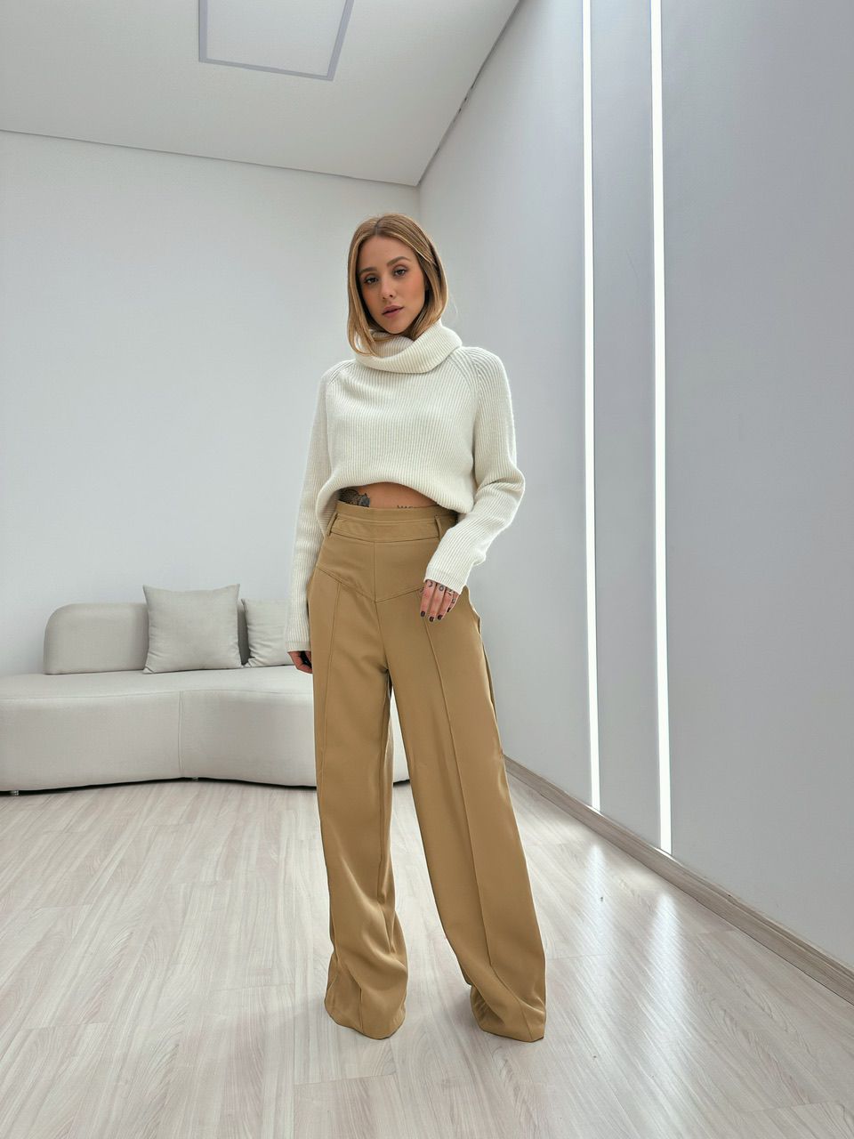 TRICOT GOLA ALTA MARFIM
