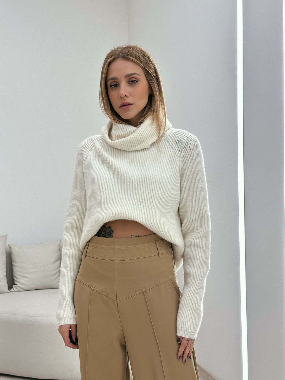 TRICOT GOLA ALTA MARFIM