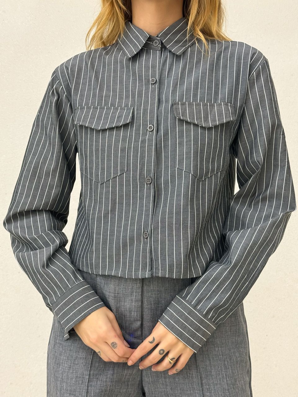 CAMISA CROPPED CLÉO PRETA