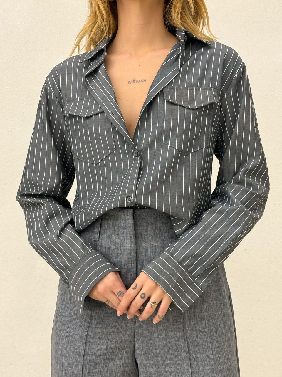 CAMISA CROPPED CLÉO PRETA
