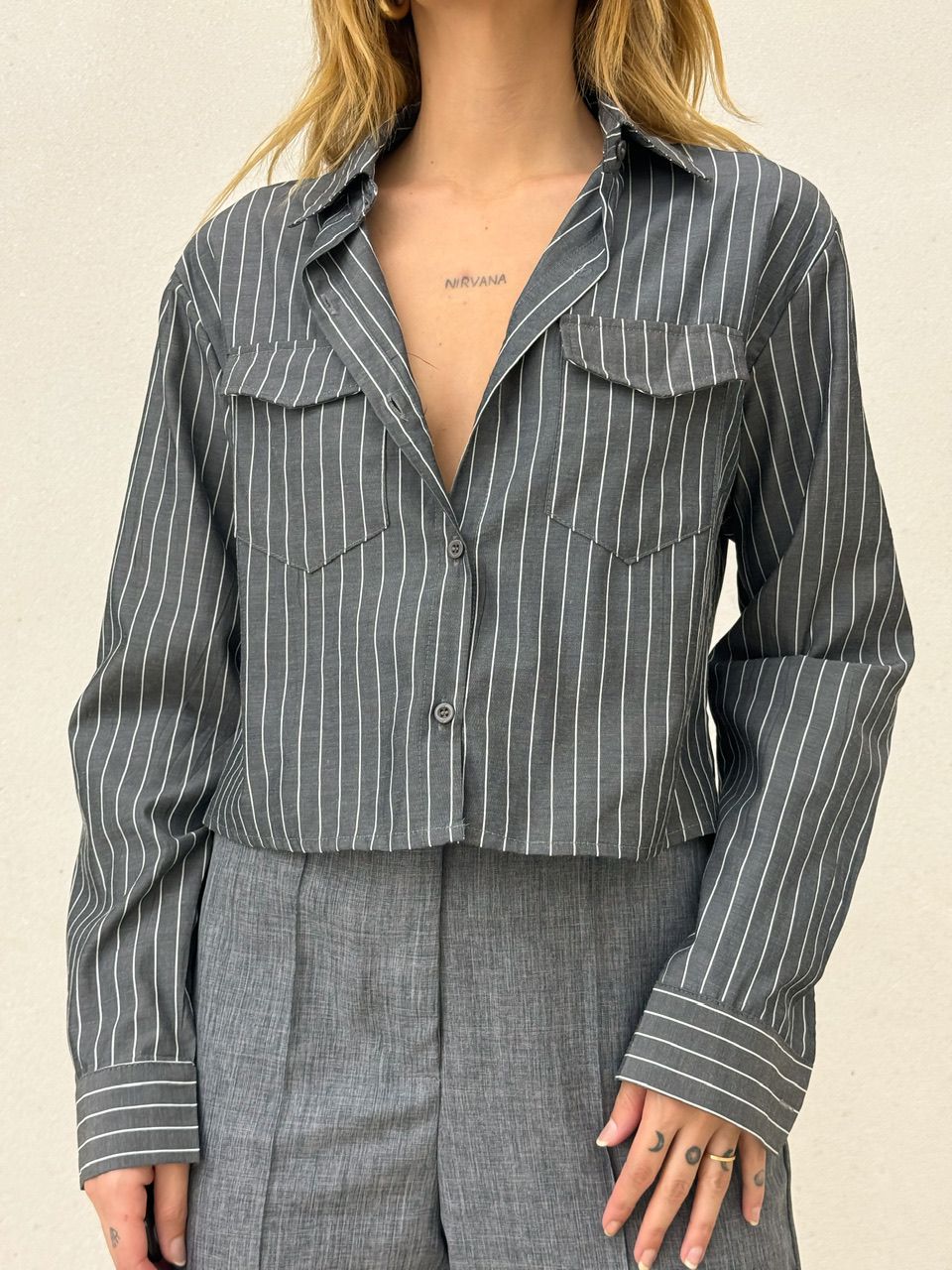 CAMISA CROPPED CLÉO PRETA