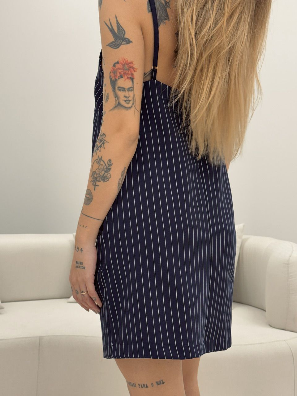 VESTIDO RISCA DE GIZ CURTO MARINHO