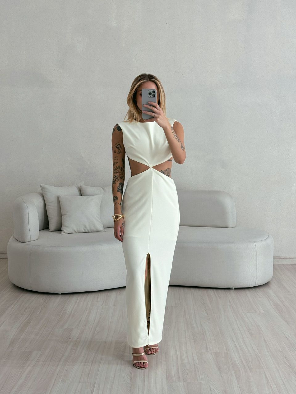 VESTIDO DETALHE VAZADO MARFIM