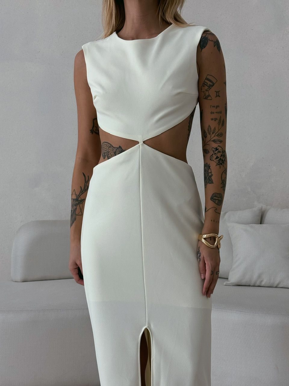 VESTIDO DETALHE VAZADO MARFIM