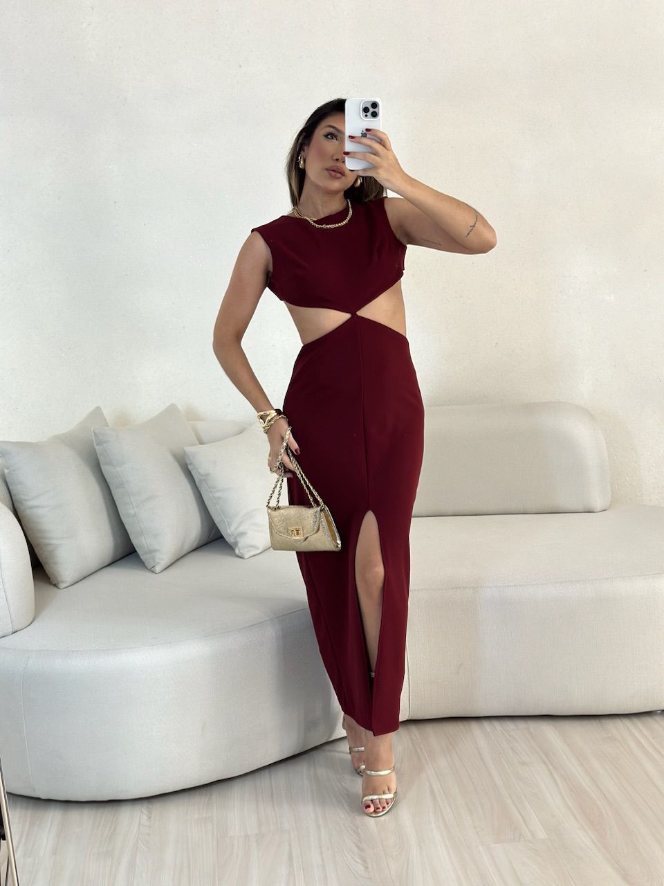 VESTIDO DETALHE VAZADO VINHO