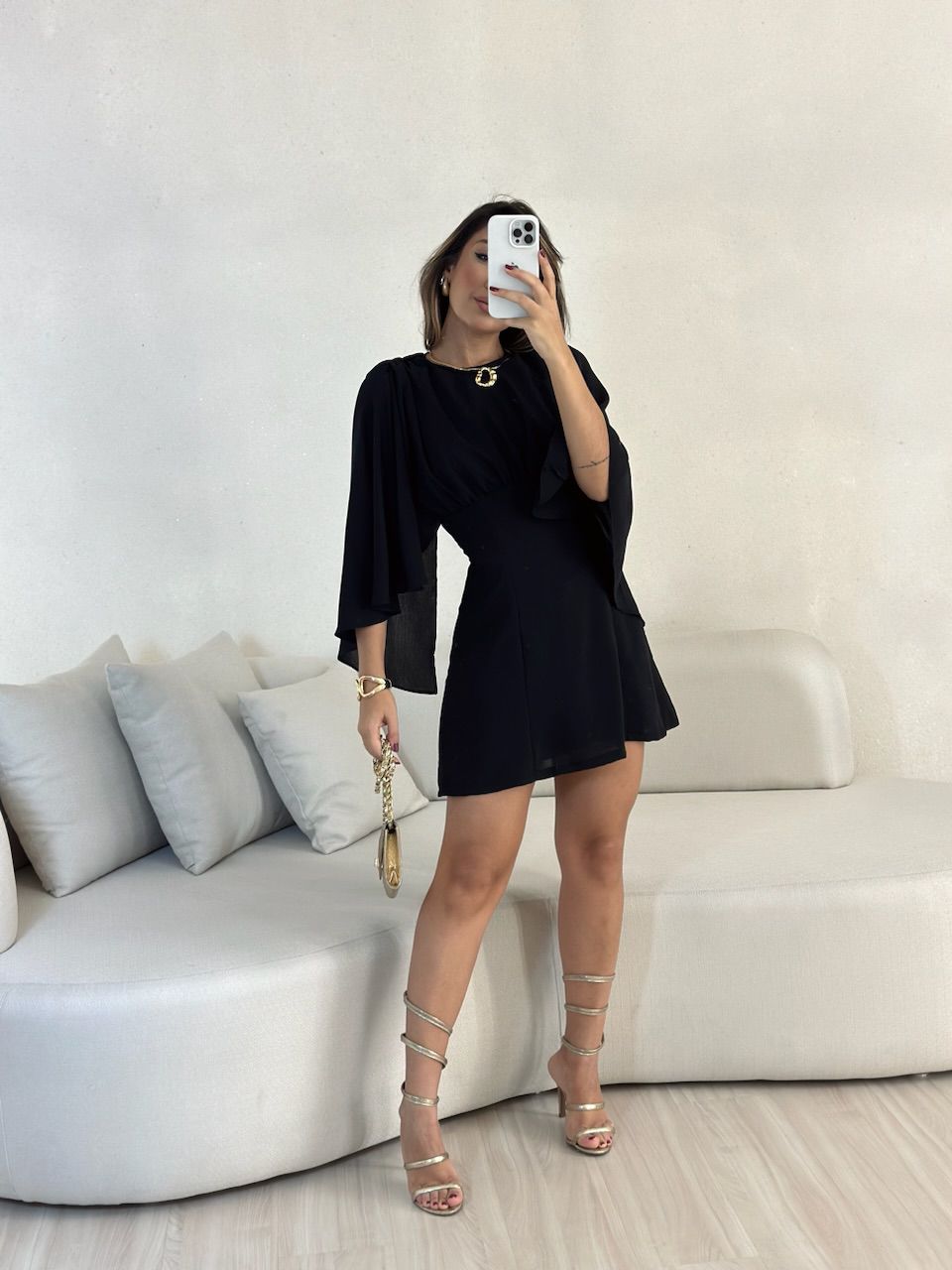 VESTIDO MANGA CAPA PRETO