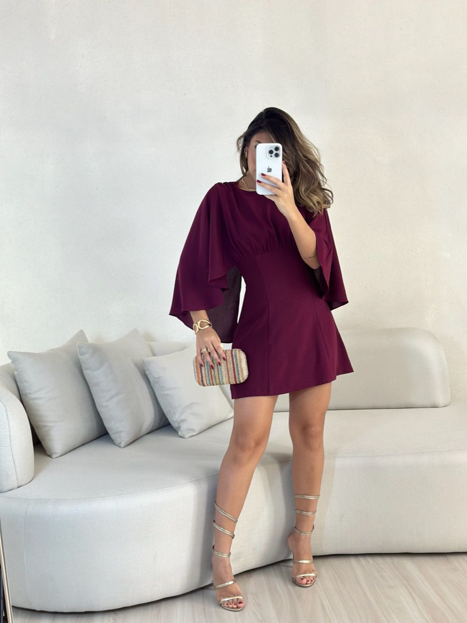 VESTIDO MANGA CAPA VINHO