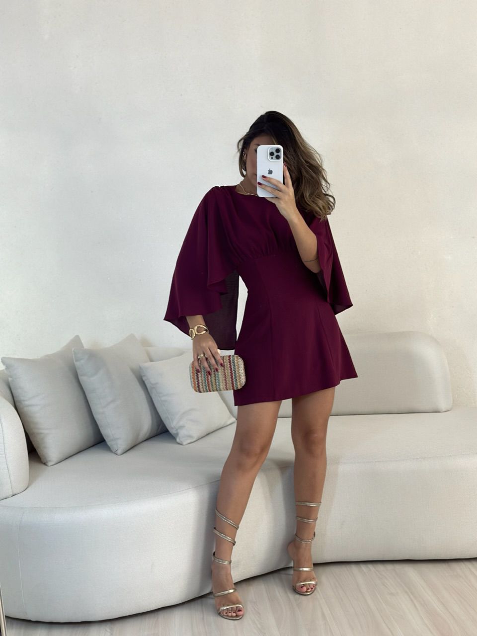 VESTIDO MANGA CAPA VINHO