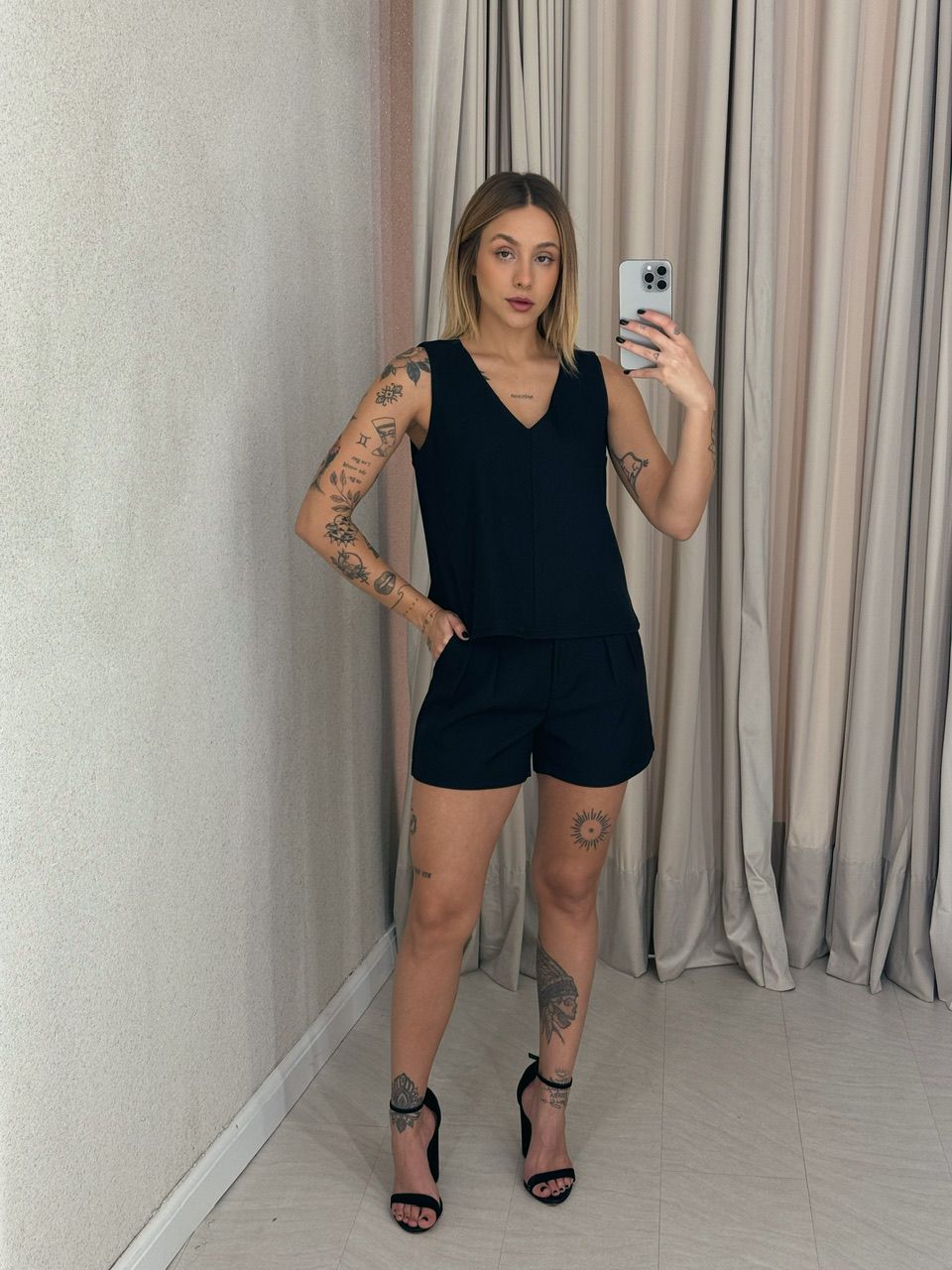 CONJUNTO GIOVANNA SHORT PRETO