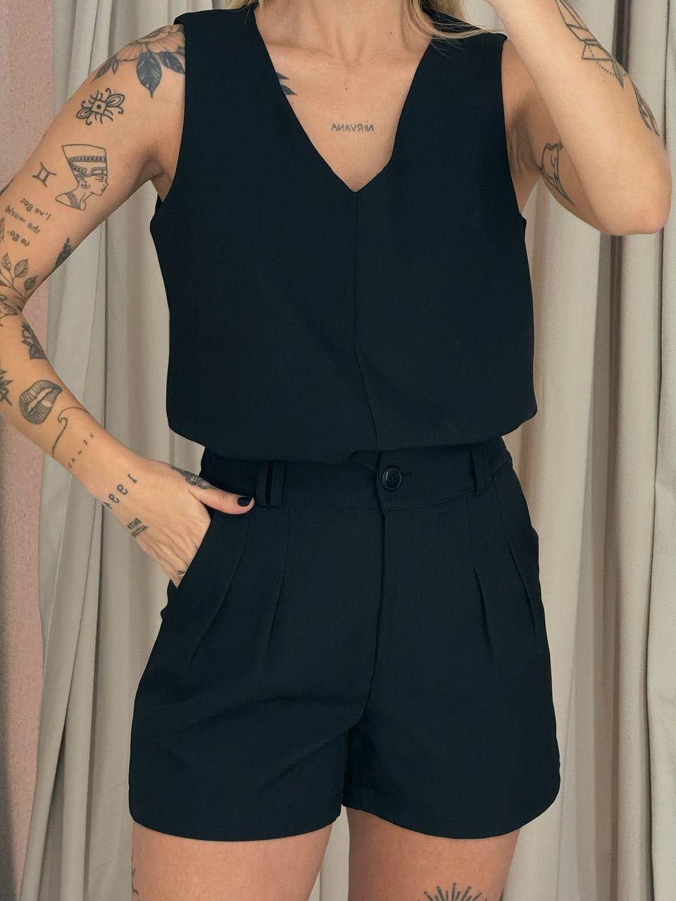 CONJUNTO GIOVANNA SHORT PRETO