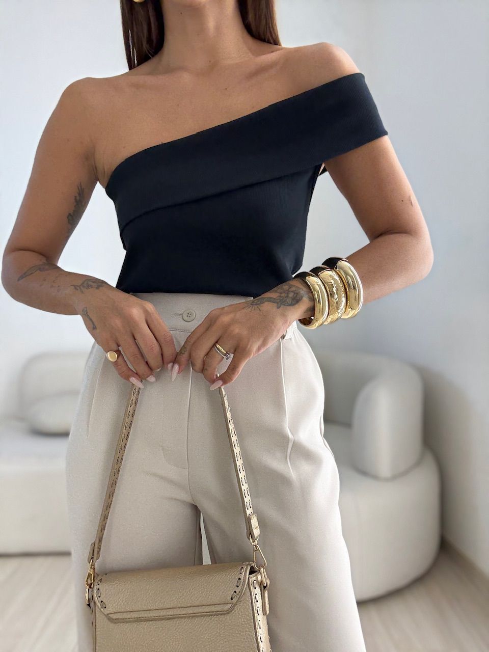 BLUSA CLAUDIA NULA MANGA PRETA
