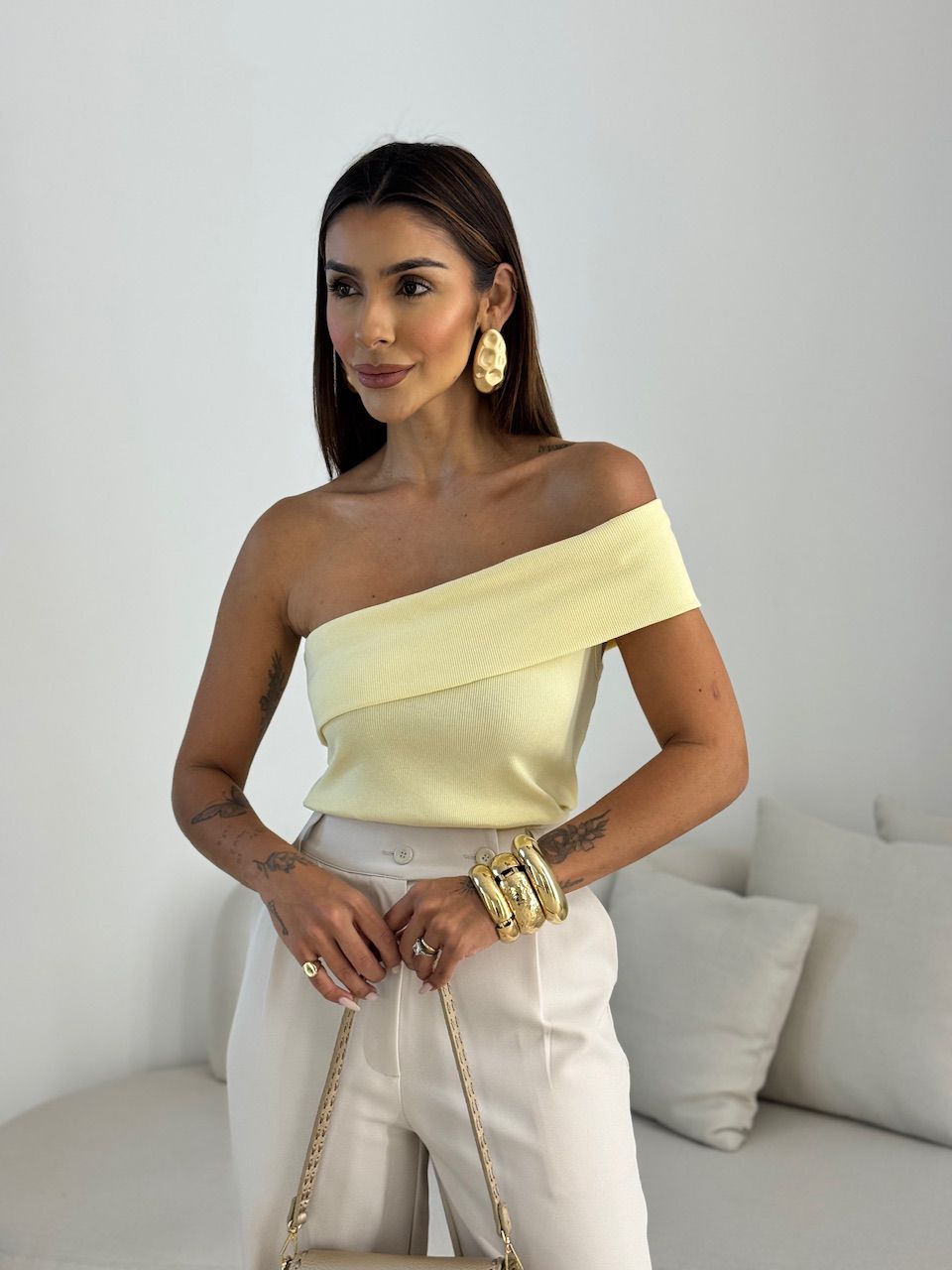 BLUSA CLAUDIA NULA MANGA YELLOW BUTTER - 006817043 - CAROLLA FERRARO