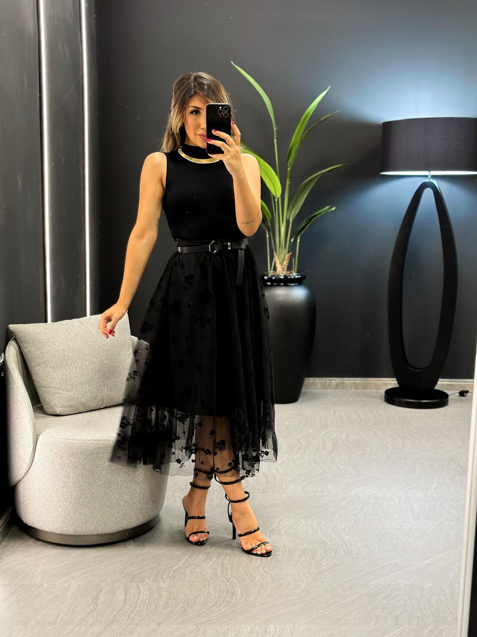 SAIA FLOR TULE PRETA