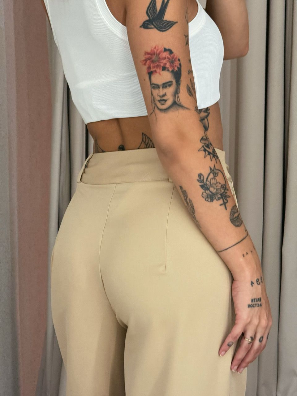 CALÇA ALINE PANTALONA AREIA