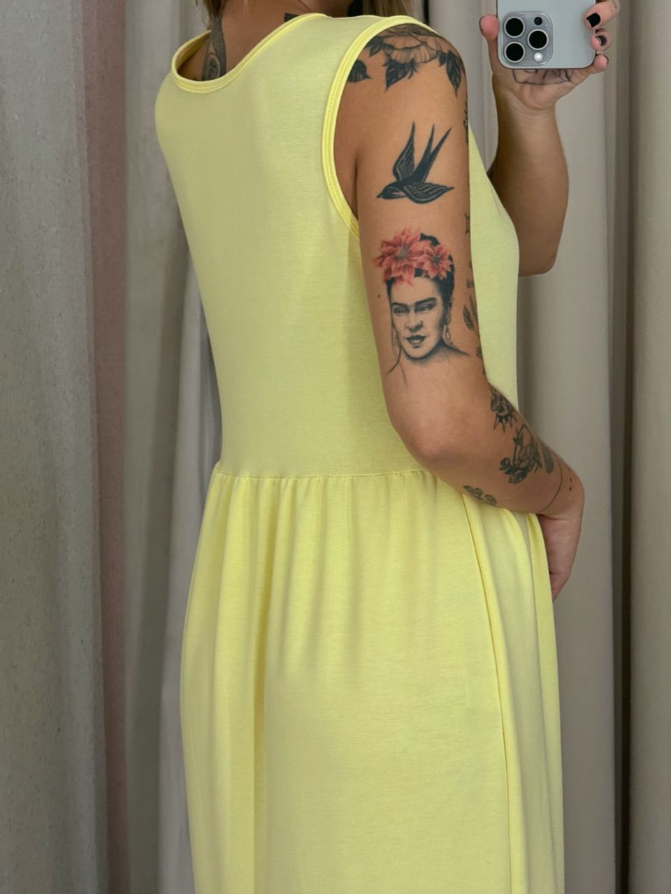 VESTIDO GILDA CAVADO Amarelo