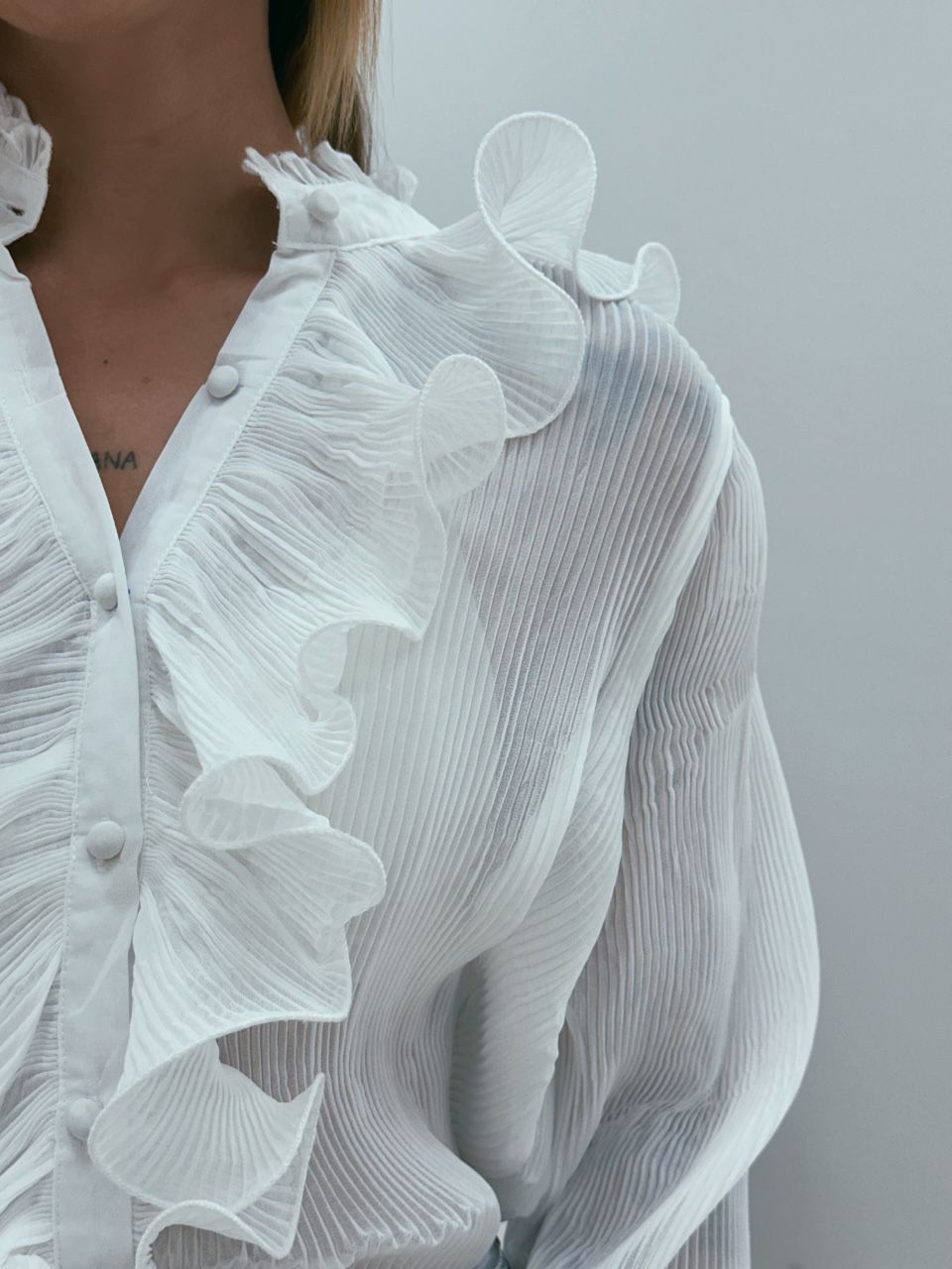 CAMISA PLISSADA BABADO OFF