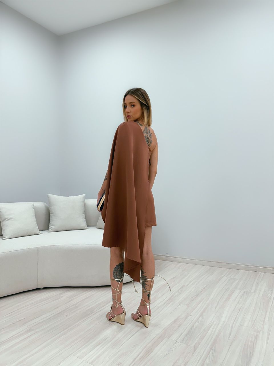 VESTIDO BEATRIZ NULA MANGA MARROM