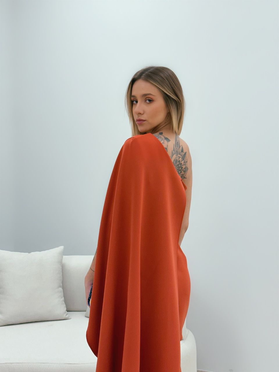 VESTIDO BEATRIZ NULA MANGA TERRA COTA 
