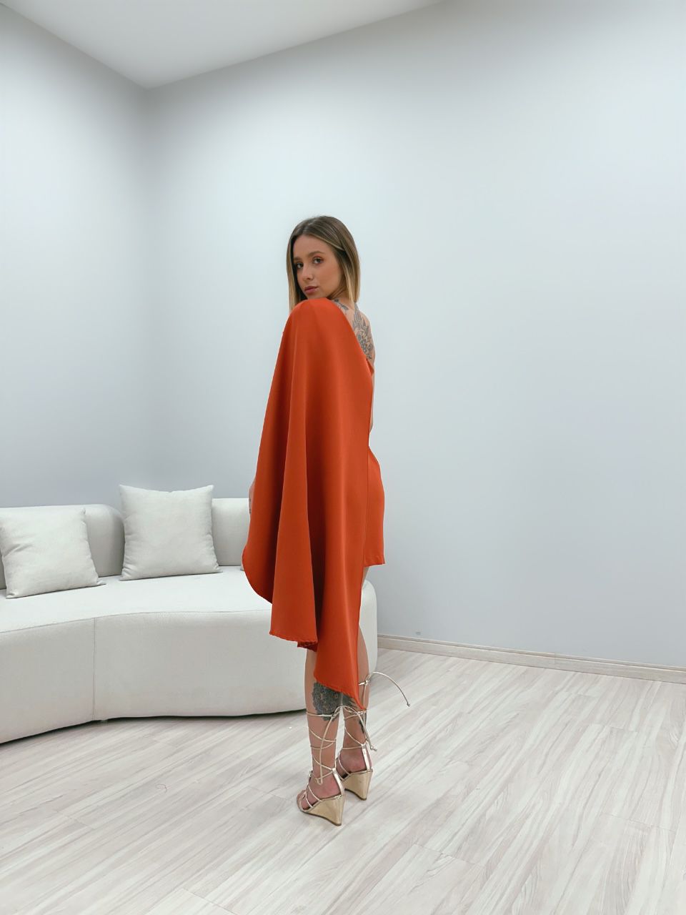 VESTIDO BEATRIZ NULA MANGA TERRA COTA 