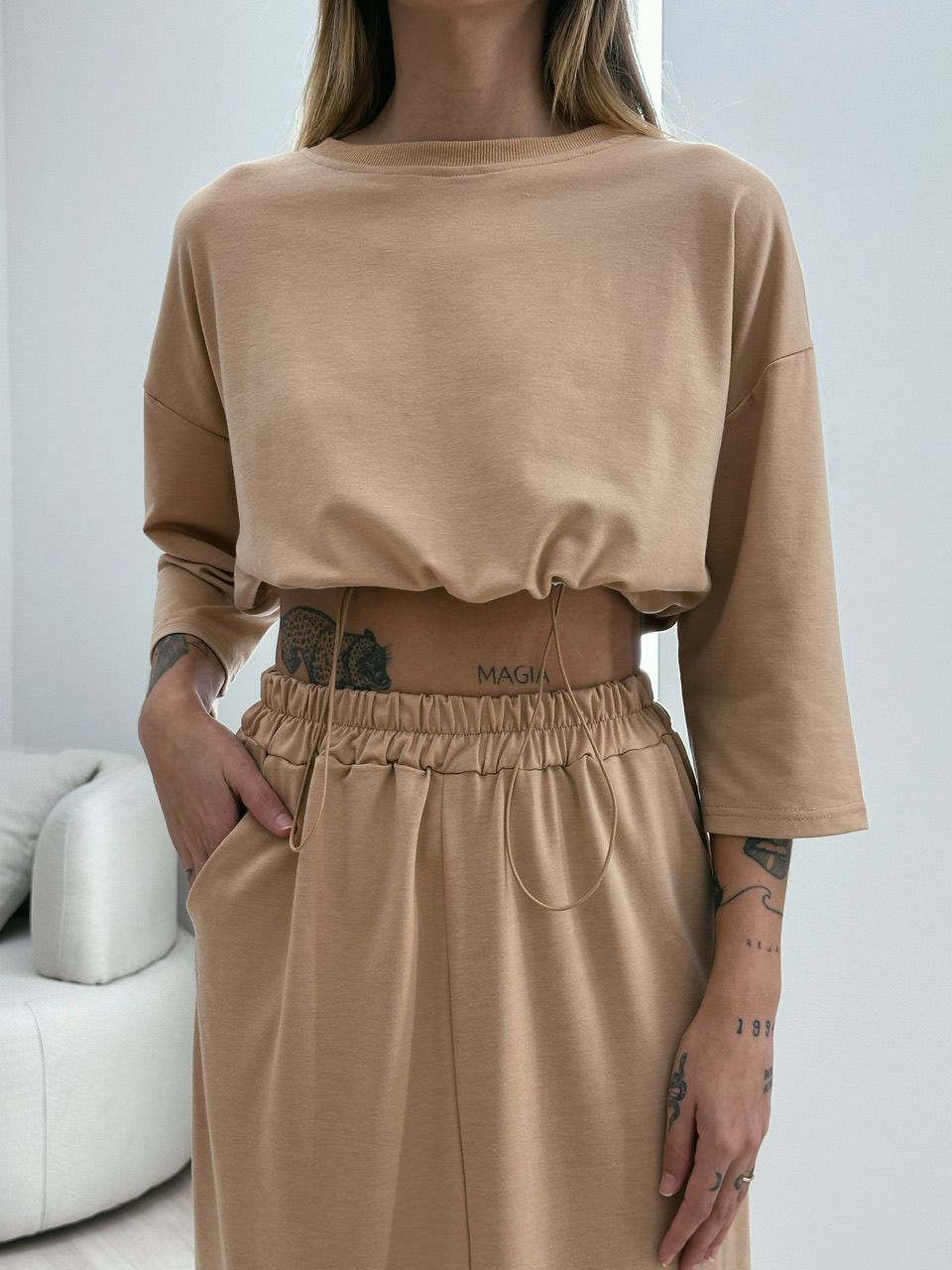 CONJUNTO MOLETINHO SAIA NUDE