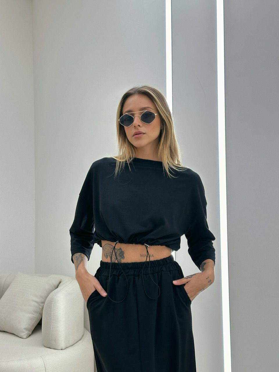 CONJUNTO MOLETINHO SAIA PRETO