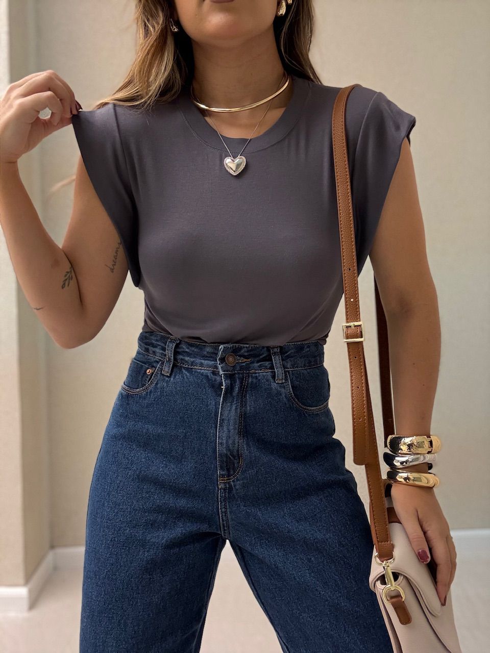 BLUSA BERENICE BASIC CINZA